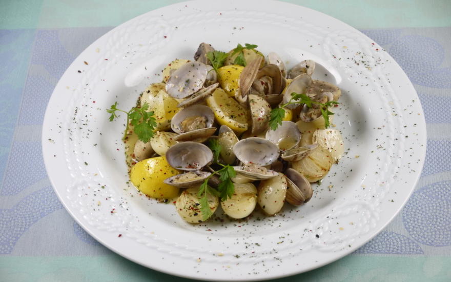 Steam Clams with Spicy Wine Sauce